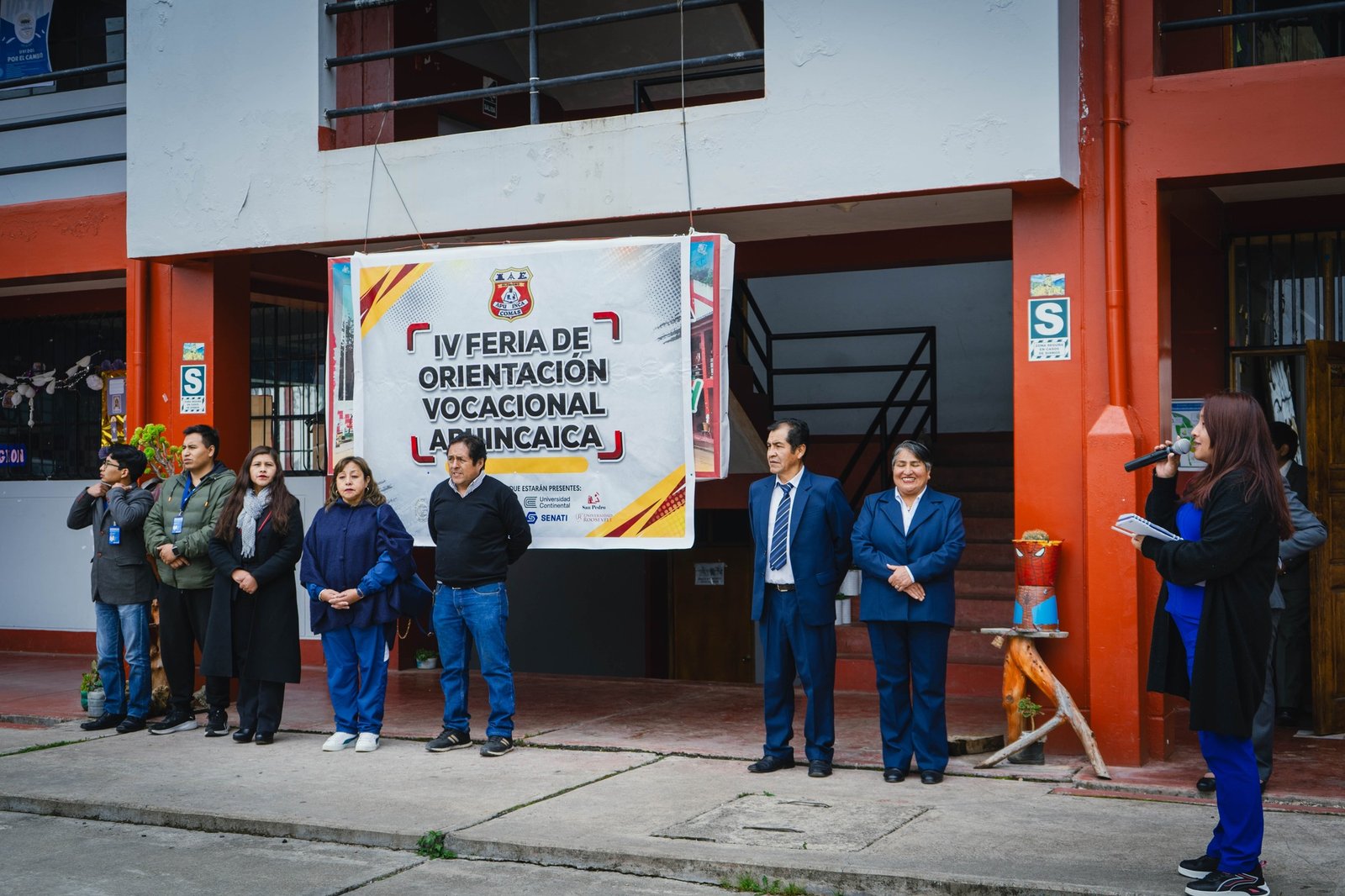 Comunidad educativa del IESTP Héroes de Sierra Lumi